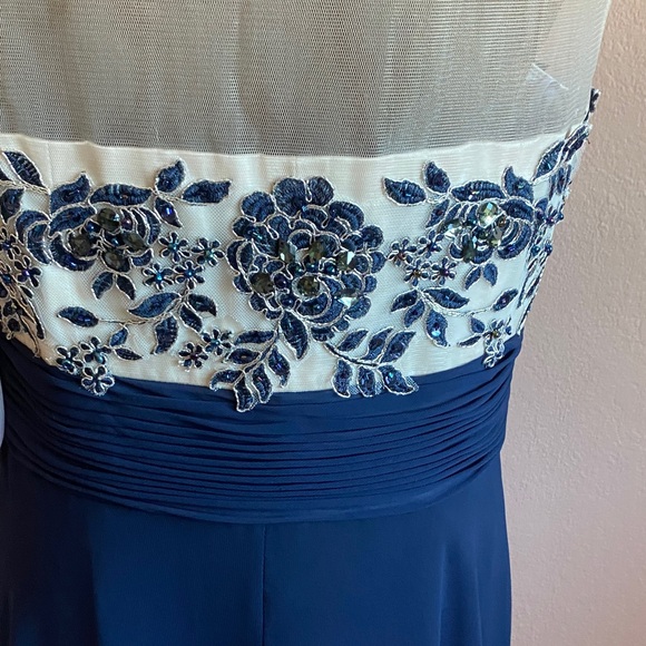 DECODE 1.8 Chic Navy and Cream Embellished Prom Dress - Picture 9 of 16